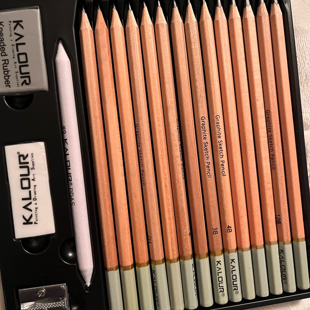 Graphite Sketch Pencil Set with Sketchbook